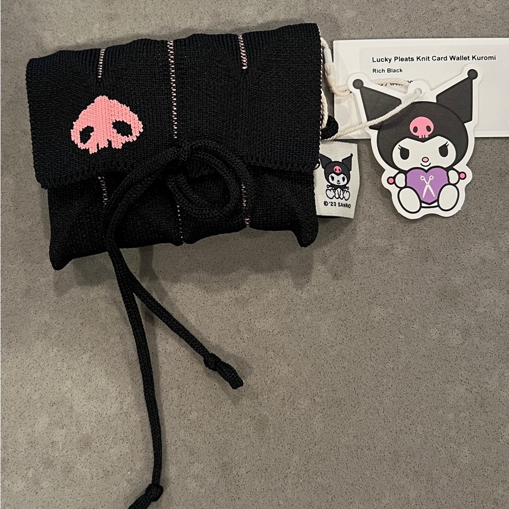 NEW WITH TAGS Knit Card Wallet Kuromi - Joseph and Stacey - Picture 1 of 1